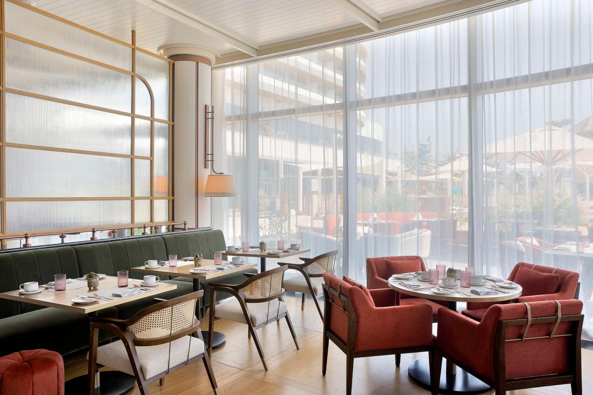 Waldorf Astoria Doha Lusail 外观 照片 The interior of the restaurant
