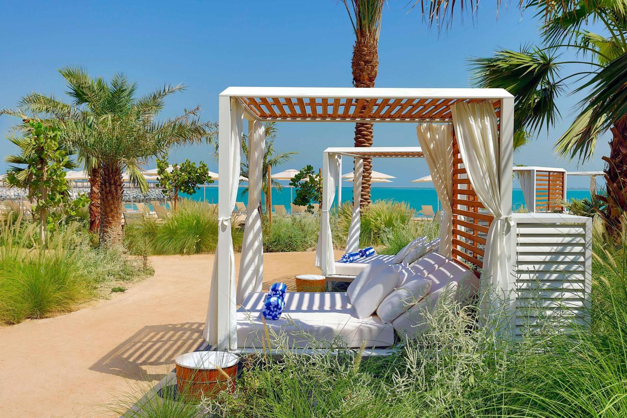 Waldorf Astoria Doha Lusail 外观 照片 Cabana at Jumeirah Beach Hotel