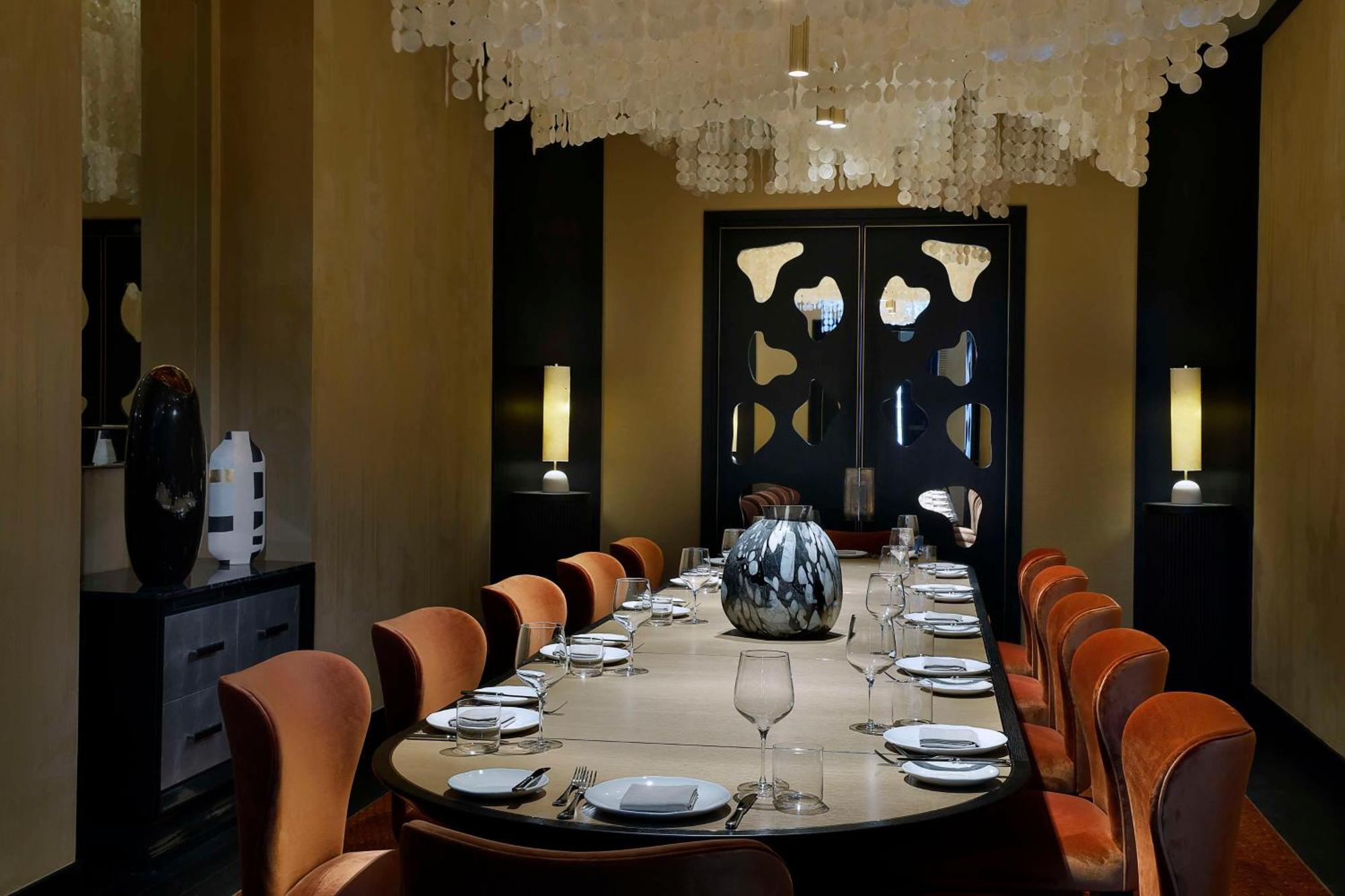 Waldorf Astoria Doha Lusail 外观 照片 Private dining room at the restaurant