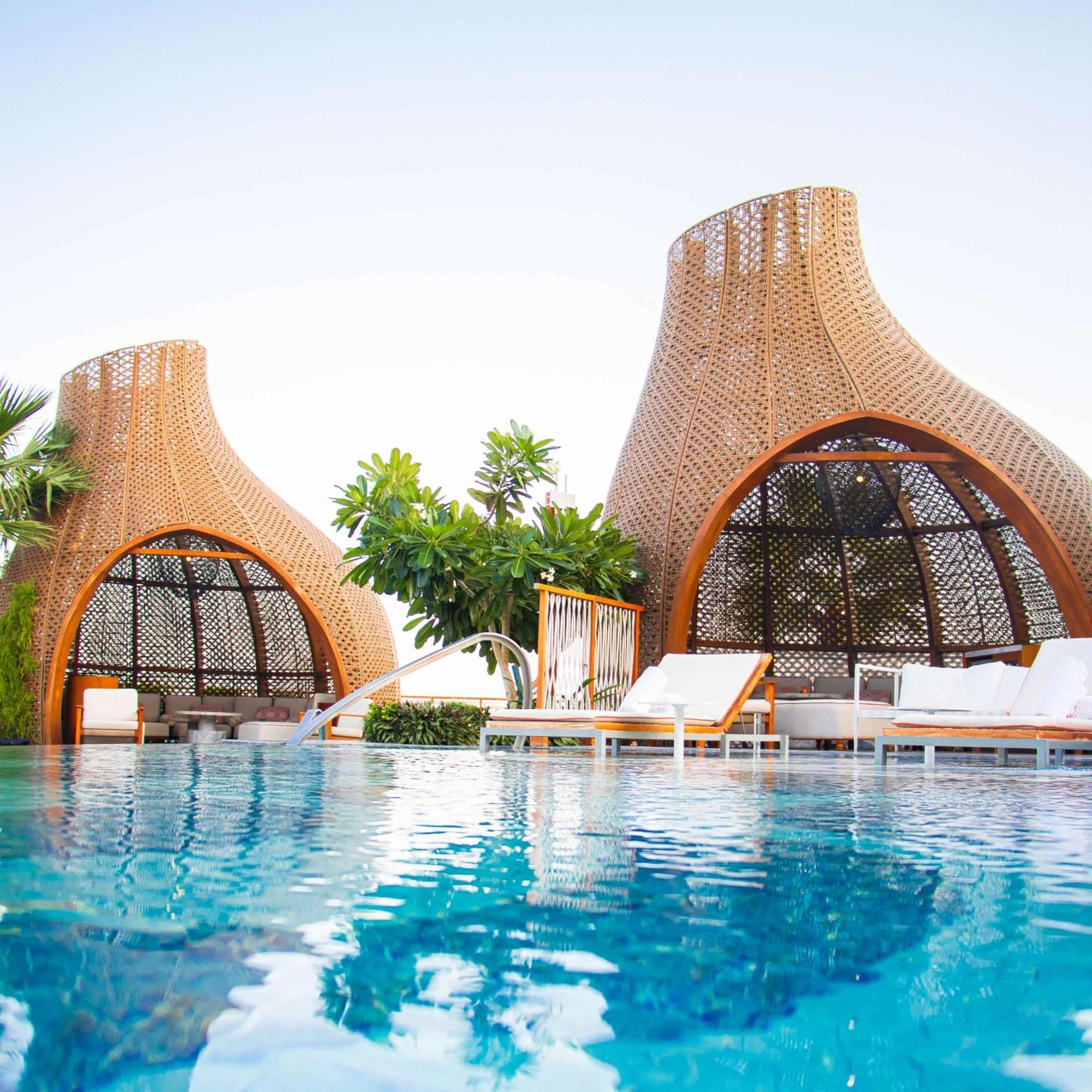 Waldorf Astoria Doha Lusail 外观 照片 The pool at the resort